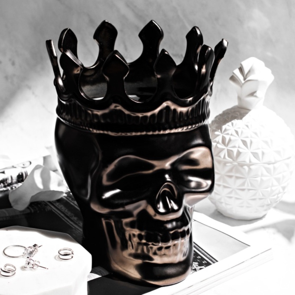 Monte Cristo Skull Candle